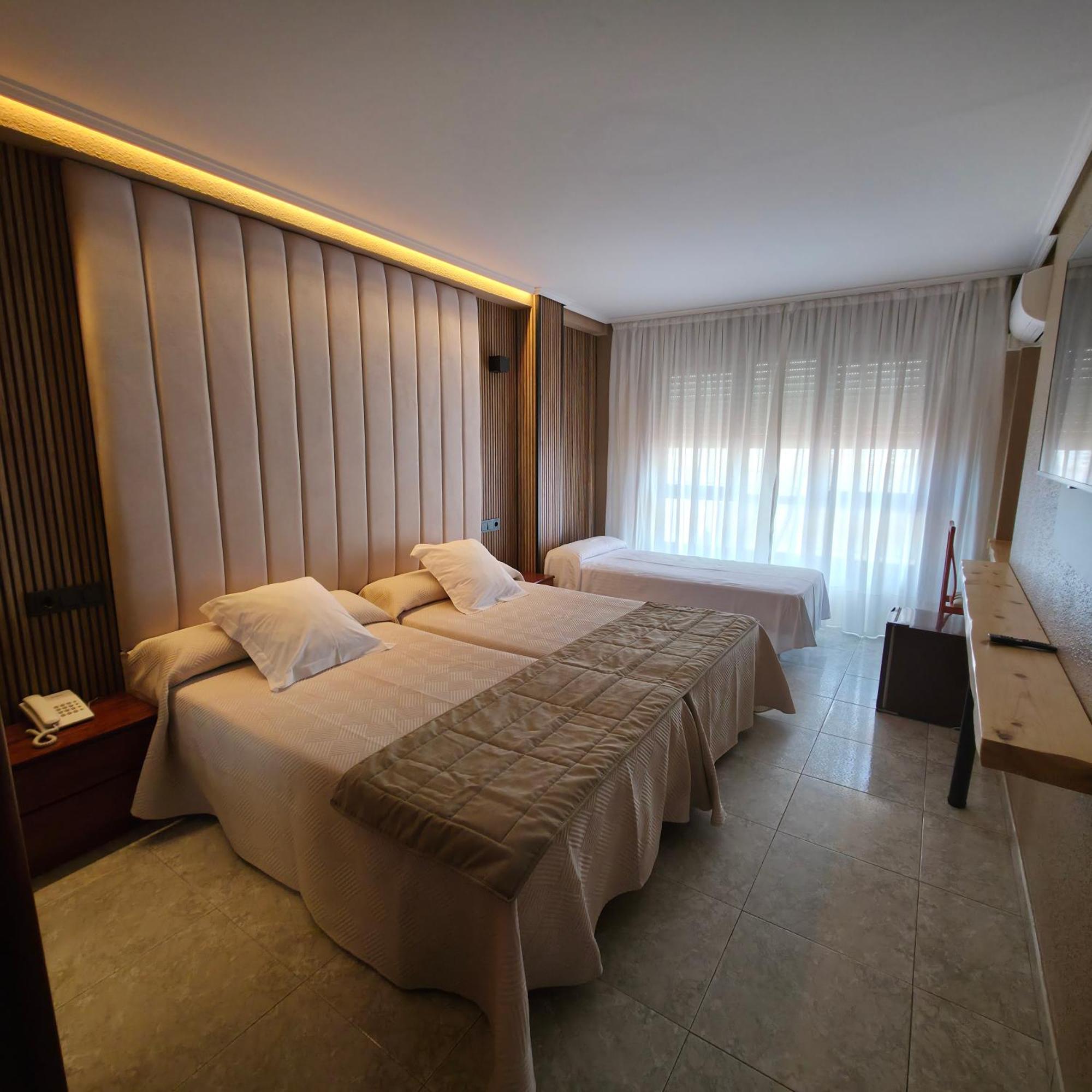 Gala Hotel 3*