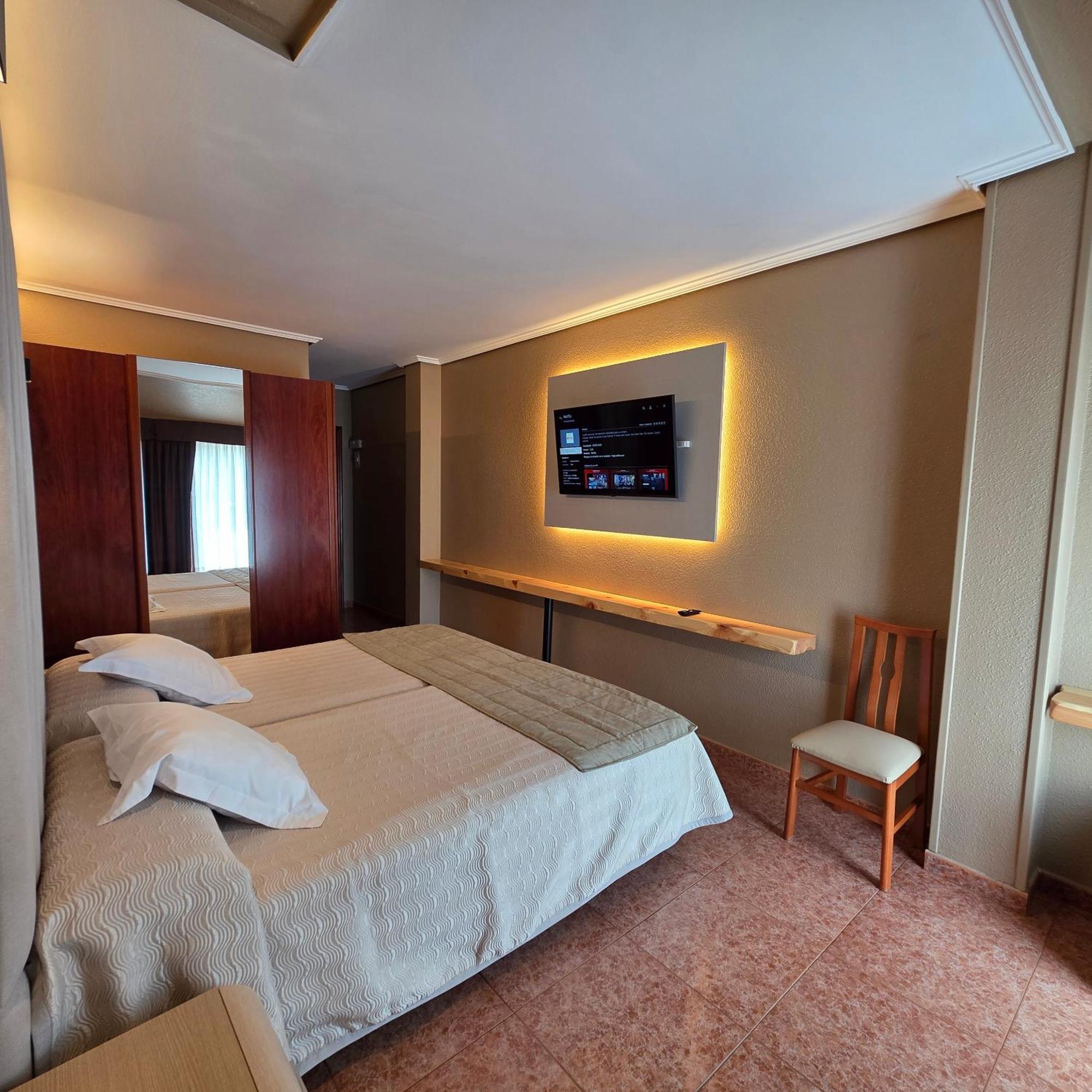 Gala Hotel 3*